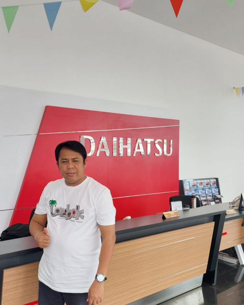 Sales Daihatsu Karawang